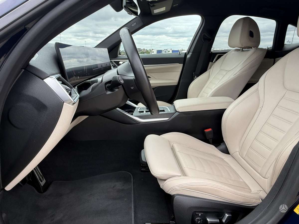 BMW i4, 80 kWh, hatchback