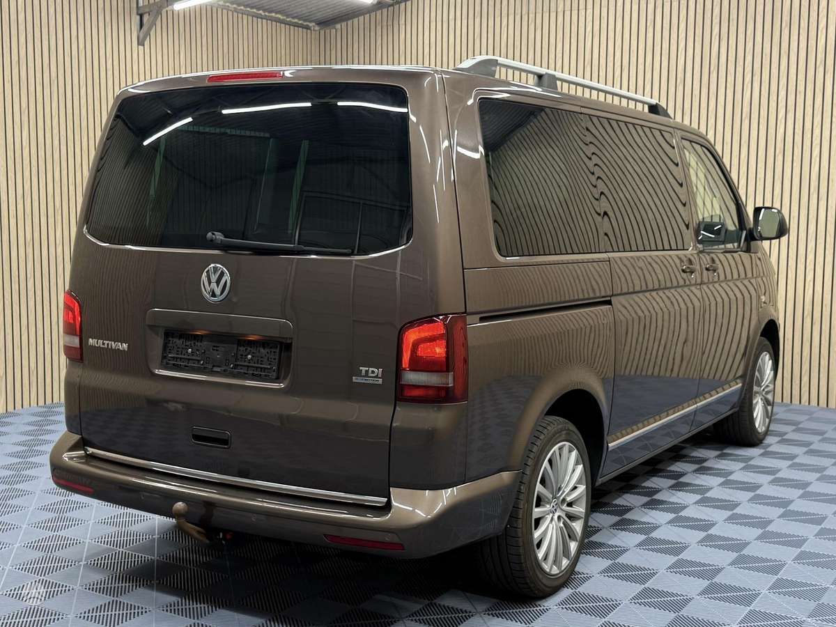 Volkswagen Multivan - 7