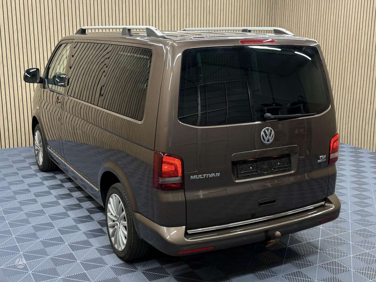 Volkswagen Multivan - 10