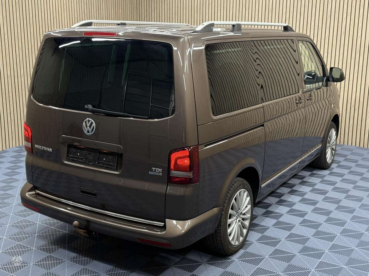 Volkswagen Multivan - 11