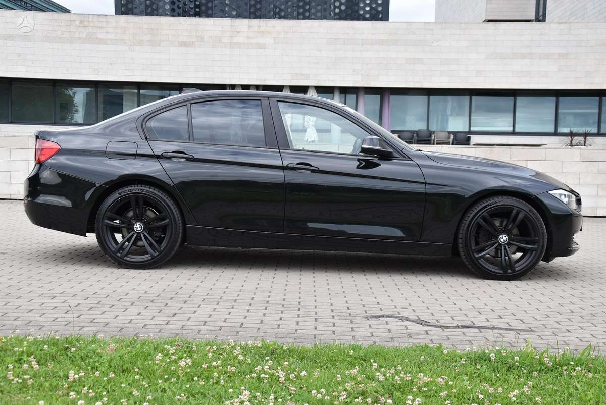 BMW 320, 2.0 l., Седан