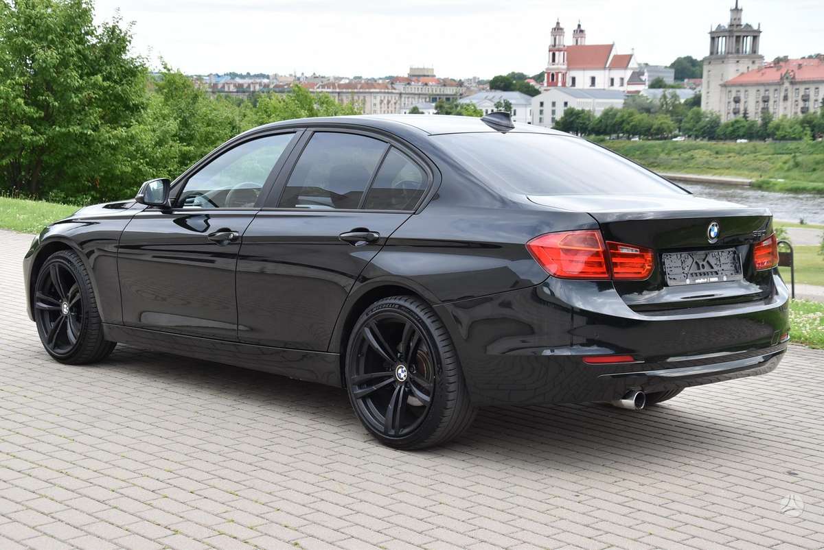 BMW 320, 2.0 l., Седан