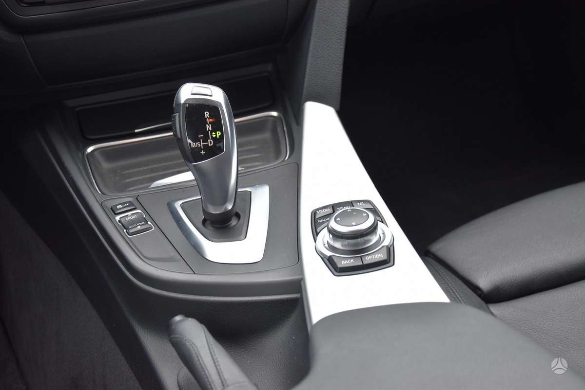 BMW 320, 2.0 l., Седан