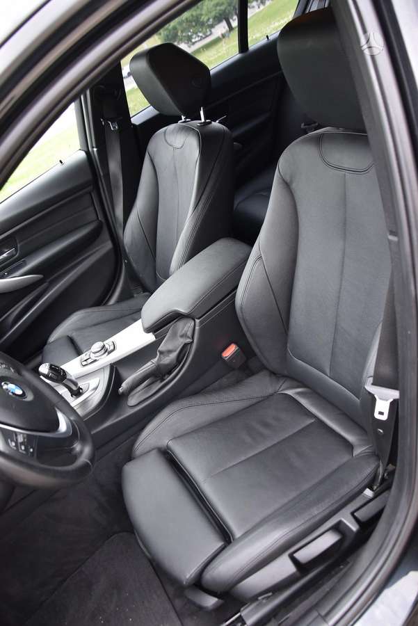 BMW 320, 2.0 l., Седан