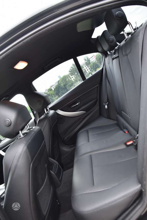 BMW 320, 2.0 l., Седан