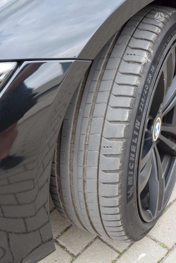BMW 320, 2.0 l., Седан