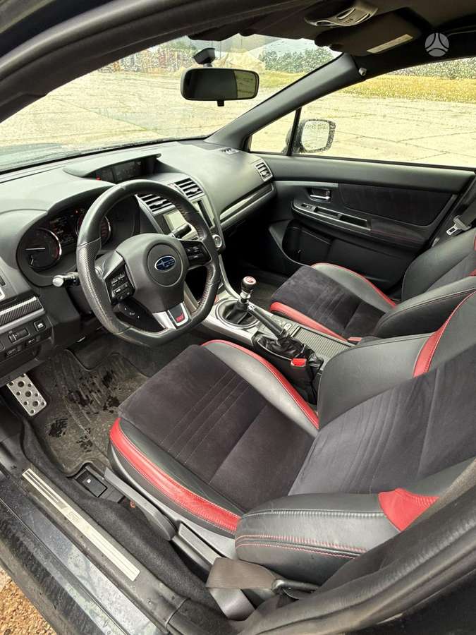 Subaru Impreza WRX - 12