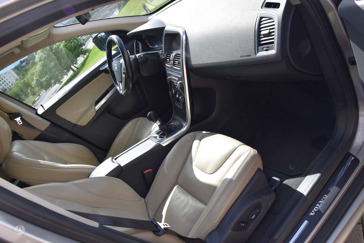 Volvo XC60 - 12