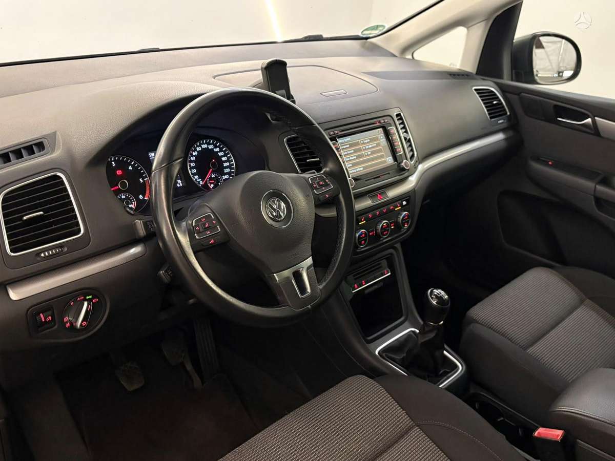 Volkswagen Sharan - 2