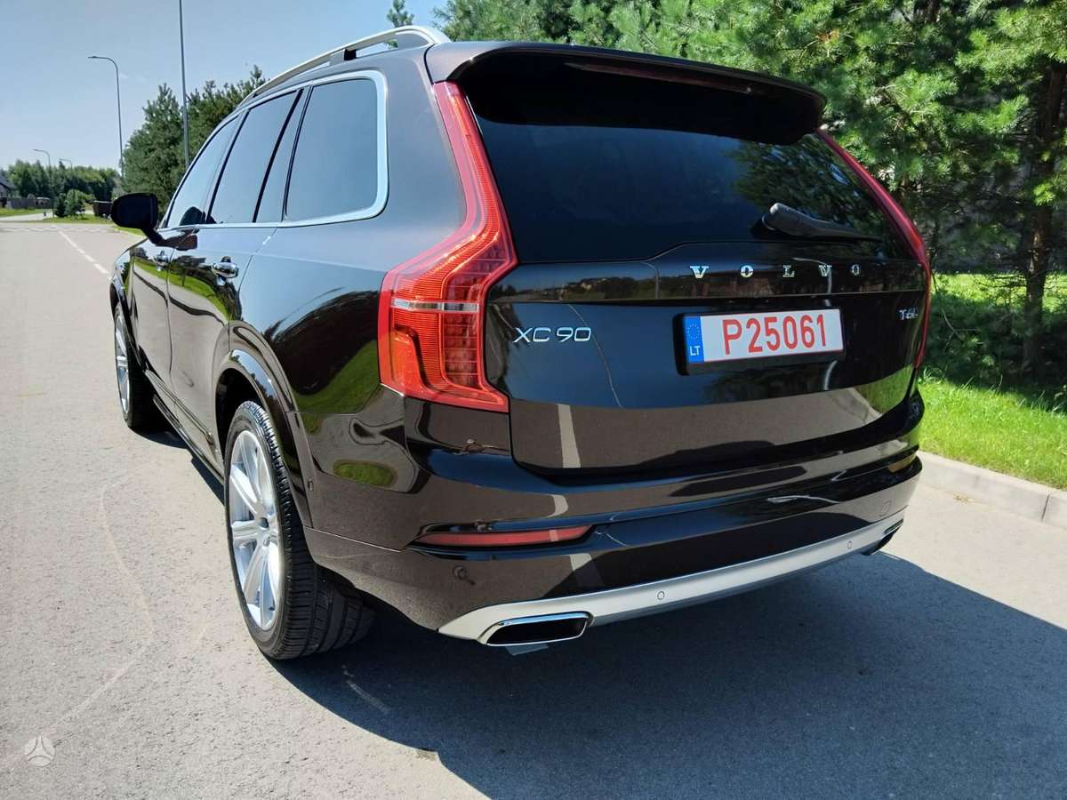 Volvo XC90 - 9