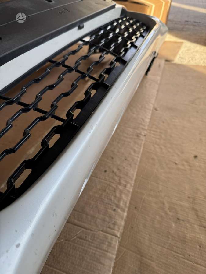 BMW 740 kėbulo dalys