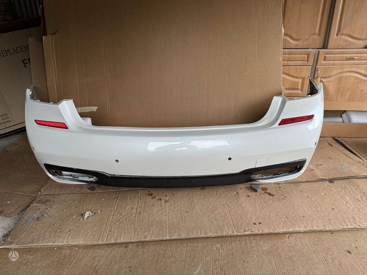 BMW 740 kėbulo dalys