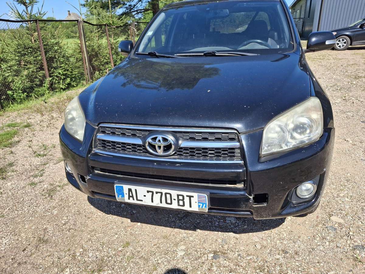 Toyota RAV4 - 2