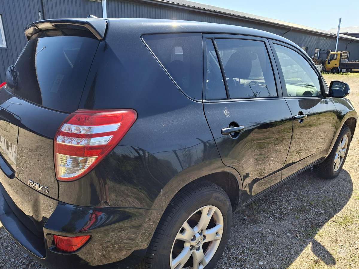 Toyota RAV4 - 7