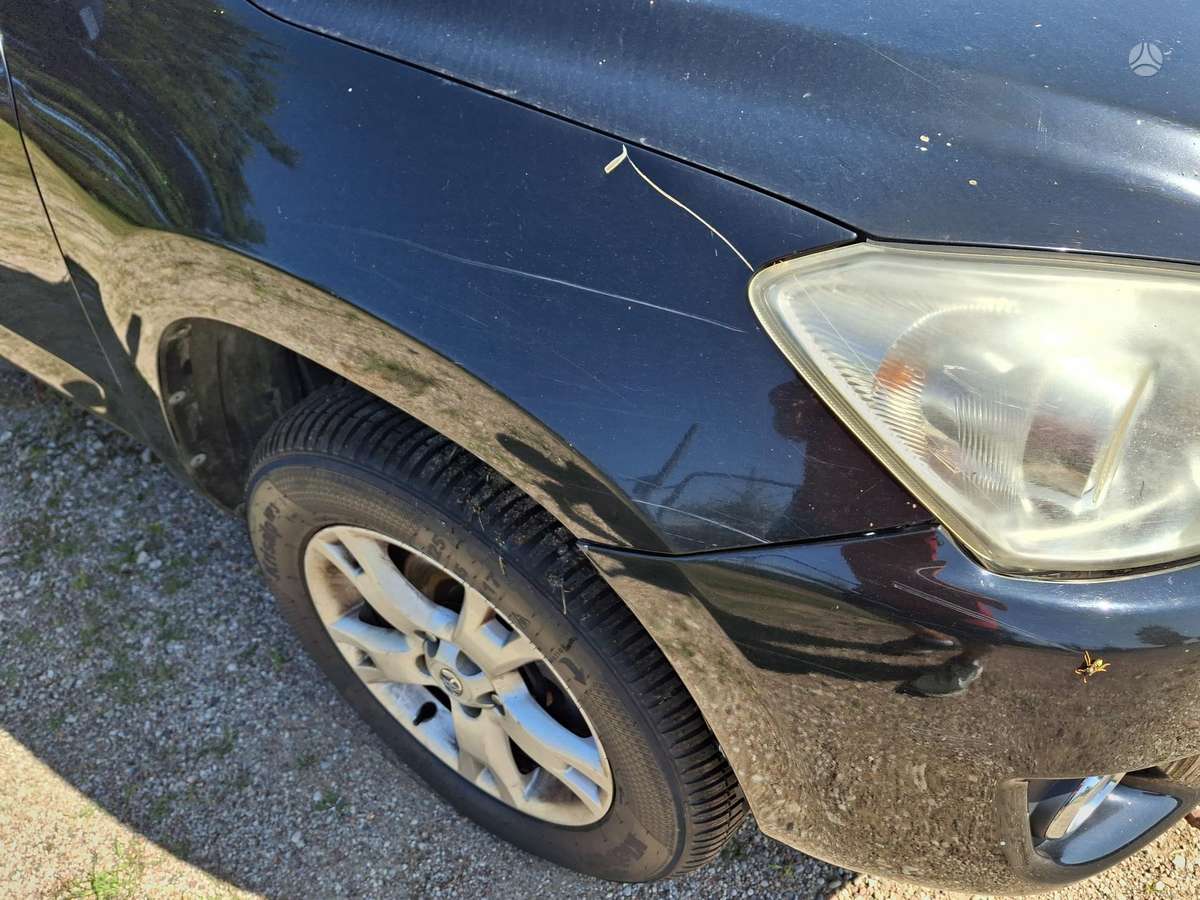 Toyota RAV4 - 10