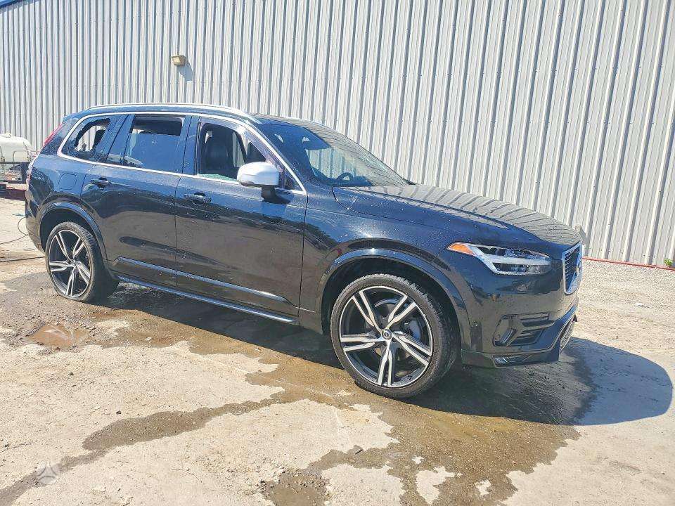 Volvo XC90 - 4