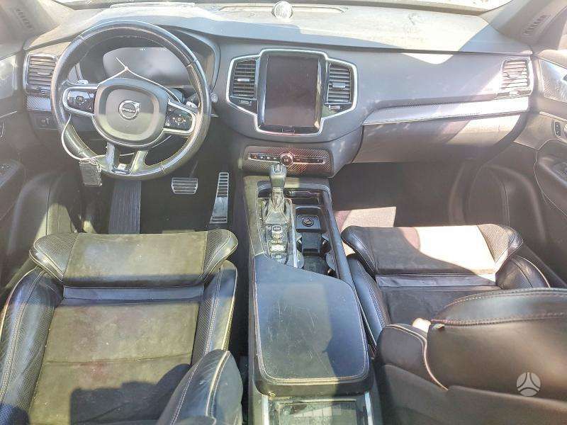 Volvo XC90 - 8