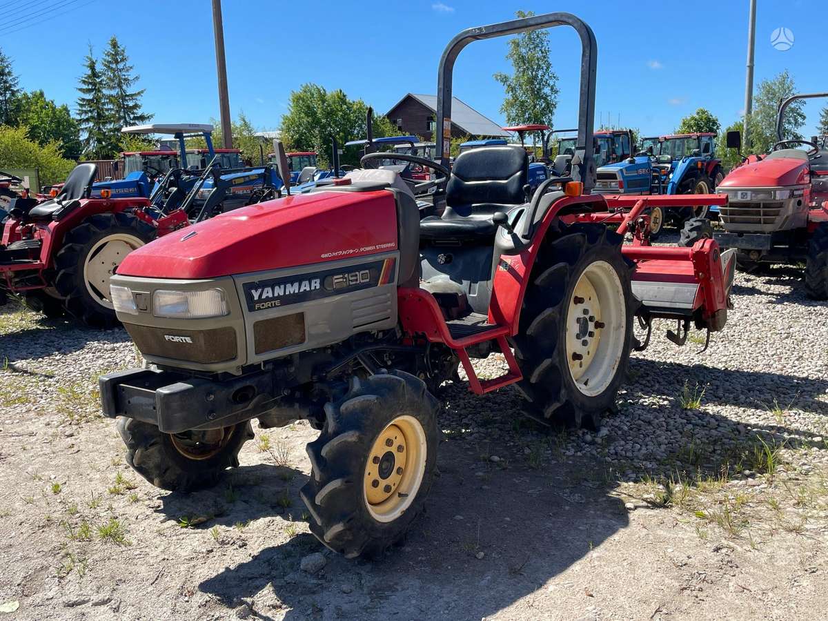Kubota Įvairių modelių, tractors