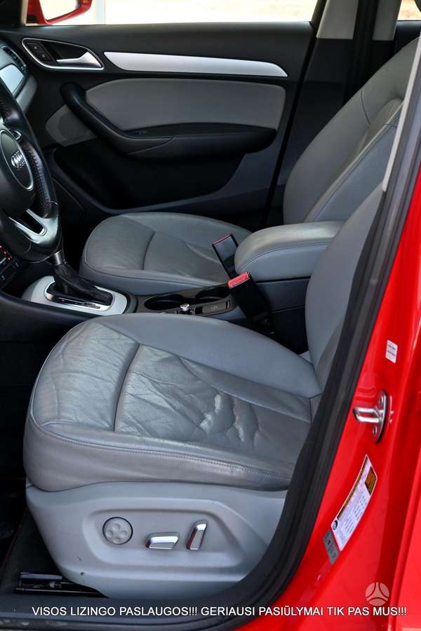 Audi Q3, 2.0 l., off-road / crossover