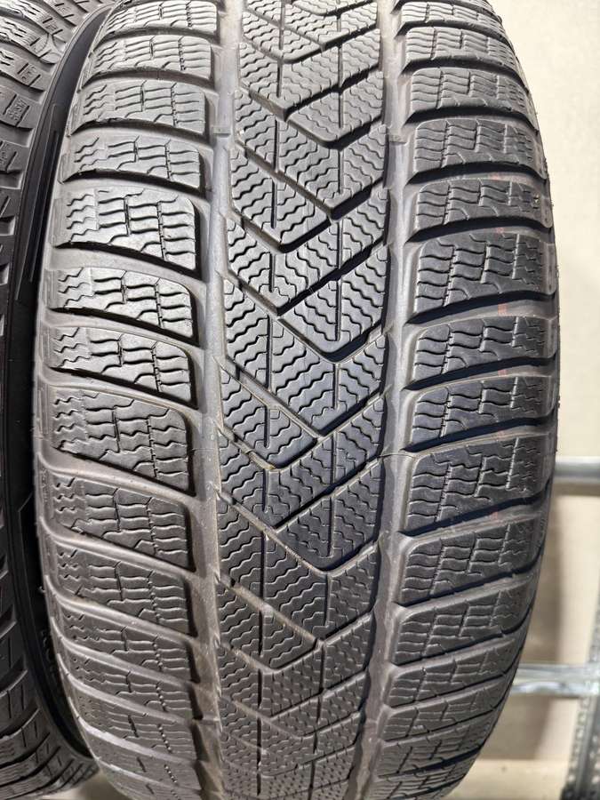 Pirelli Sottozero3, winter 245/45 R18