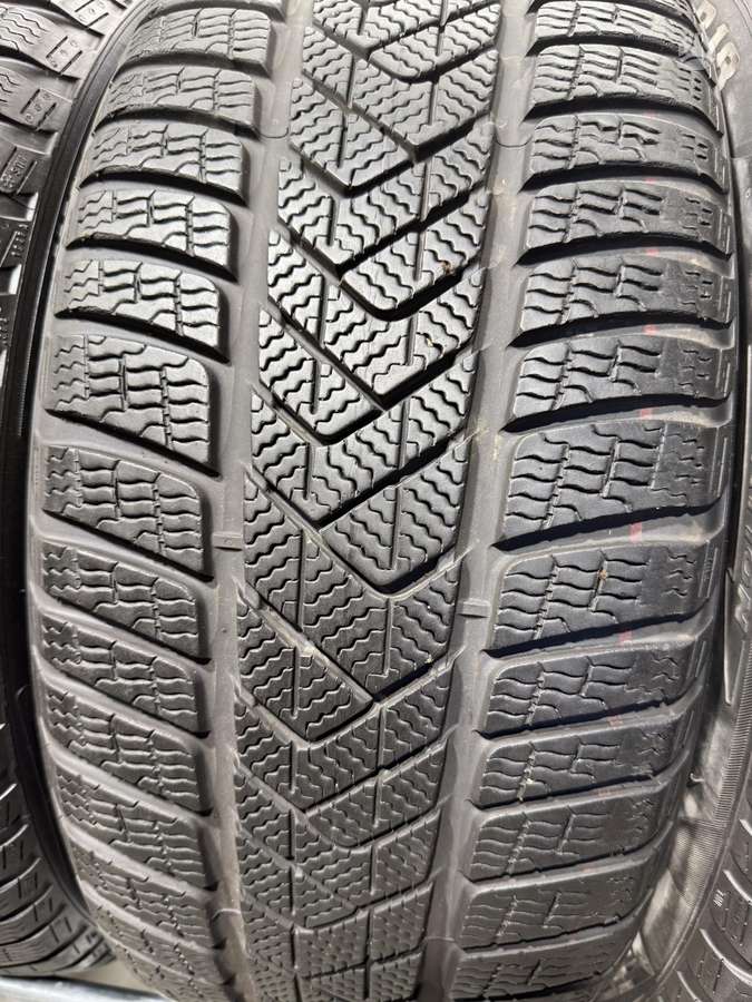 Pirelli Sottozero3, winter 245/45 R18