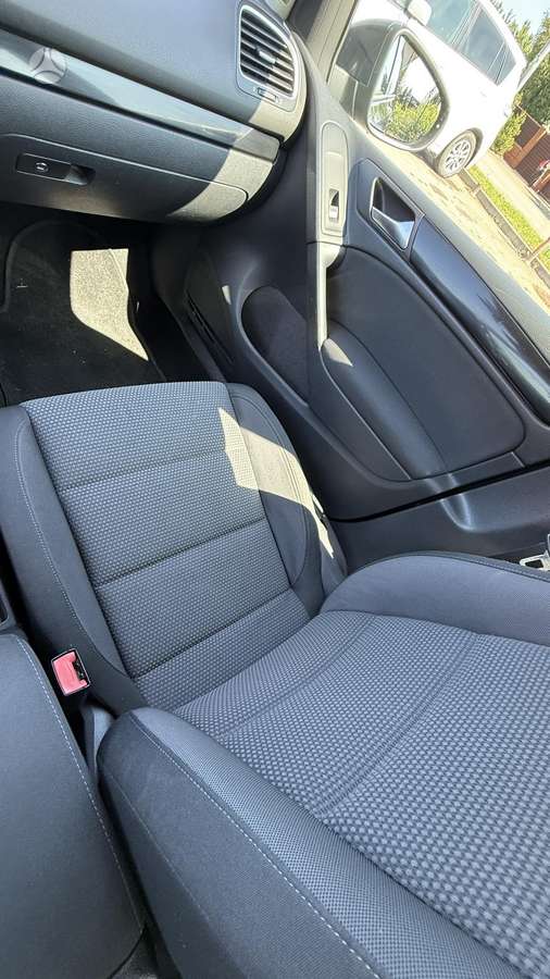 Volkswagen Golf - 9