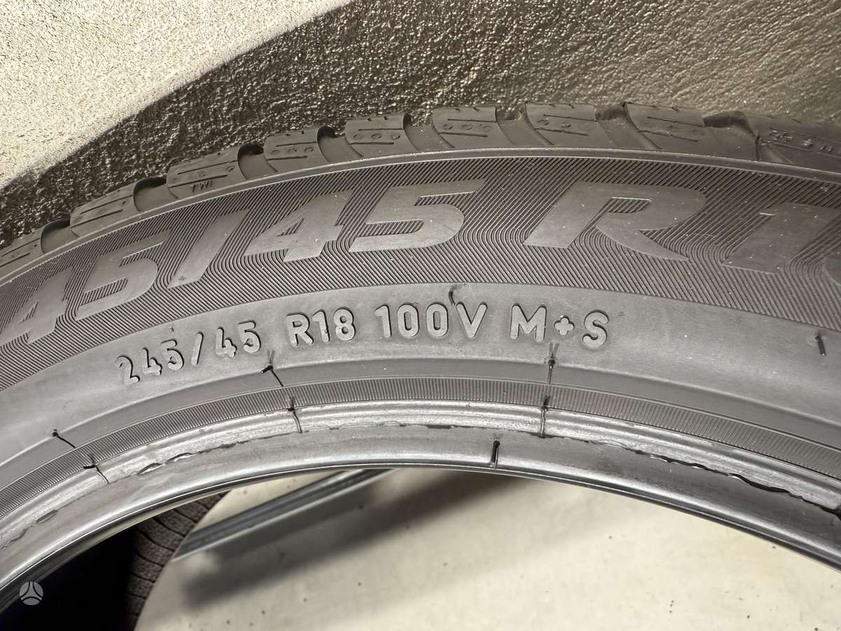 Pirelli Sottozero3, winter 245/45 R18