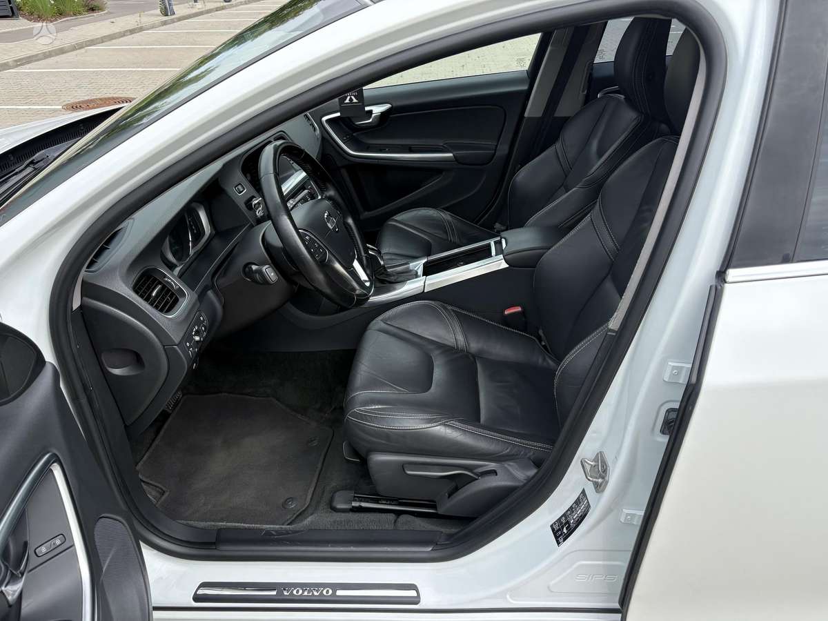 Volvo V60, 2.0 l., Универсал