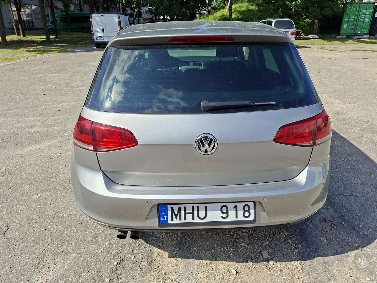 Volkswagen Golf - 4
