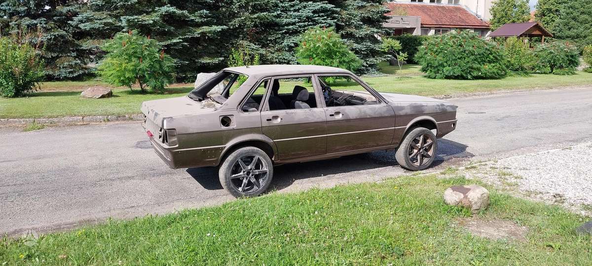 Audi 90, 2.2 l., Седан