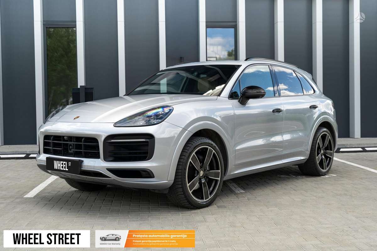 Porsche Cayenne - 1