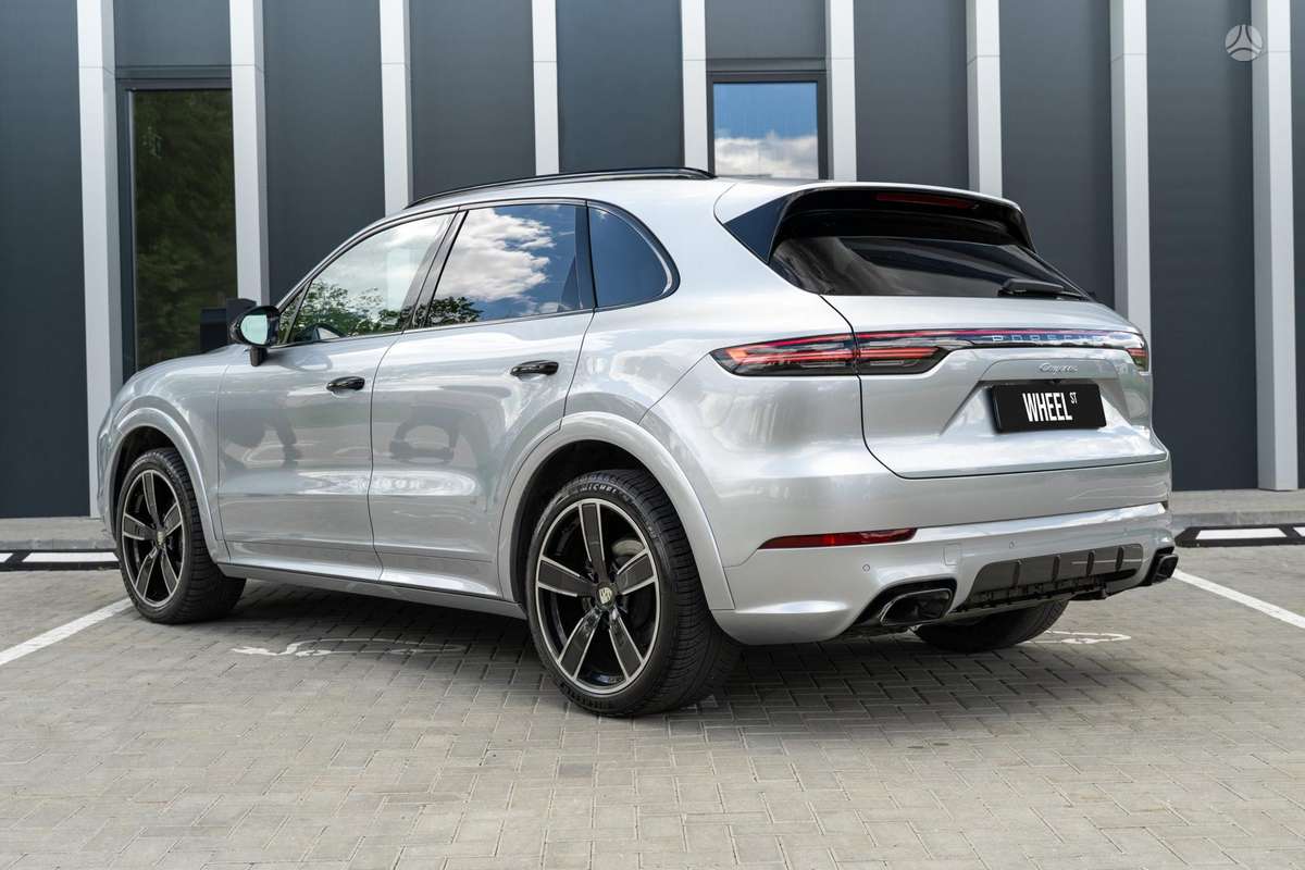 Porsche Cayenne - 3