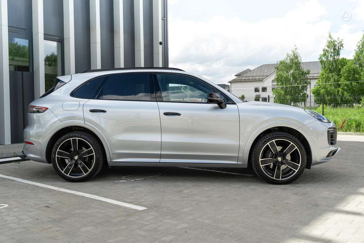 Porsche Cayenne - 6