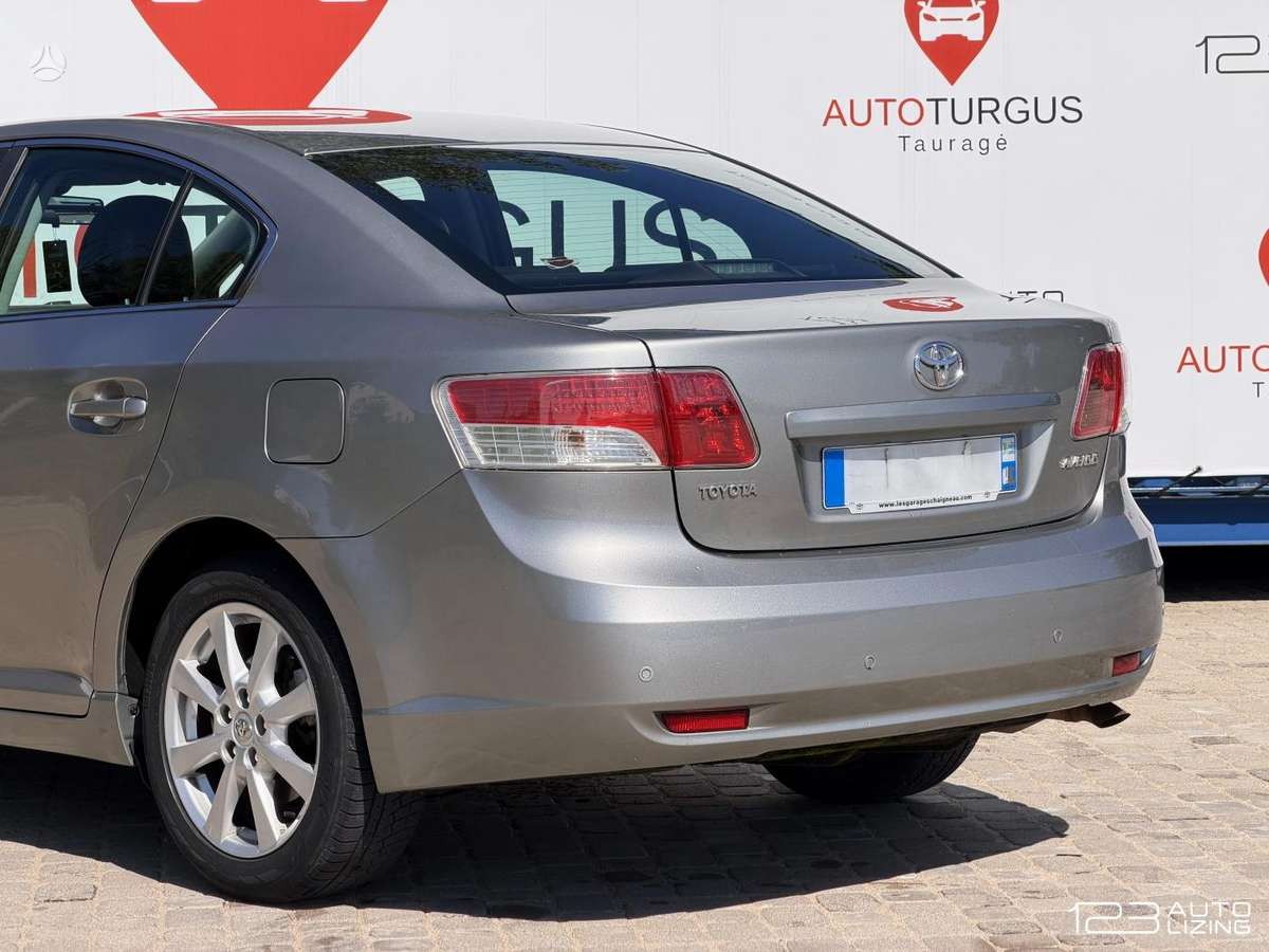 Toyota Avensis - 6