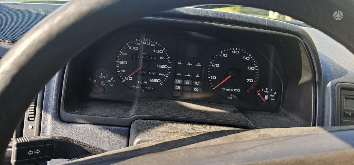Audi 200, 2.2 l., Седан
