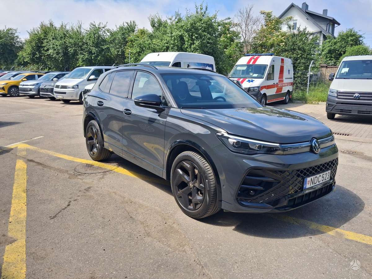 Volkswagen Tiguan - 2