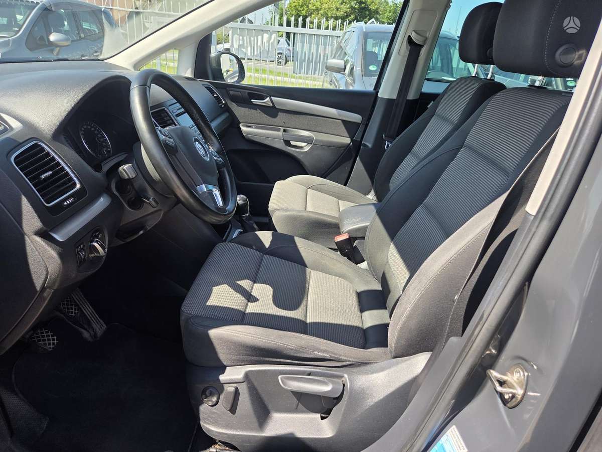 Volkswagen Sharan - 12