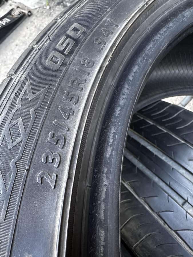 Dunlop, vasarinės 235/45 R18