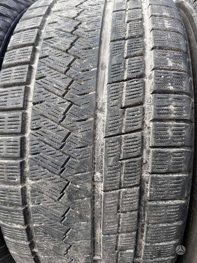 Triangle, all-season 255/40 R19