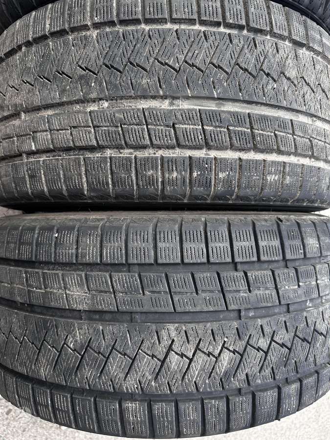 Triangle, all-season 255/40 R19
