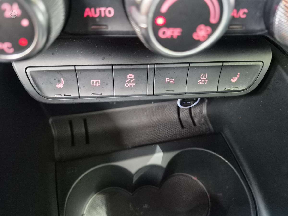 Audi A1, 1.4 l., hatchback