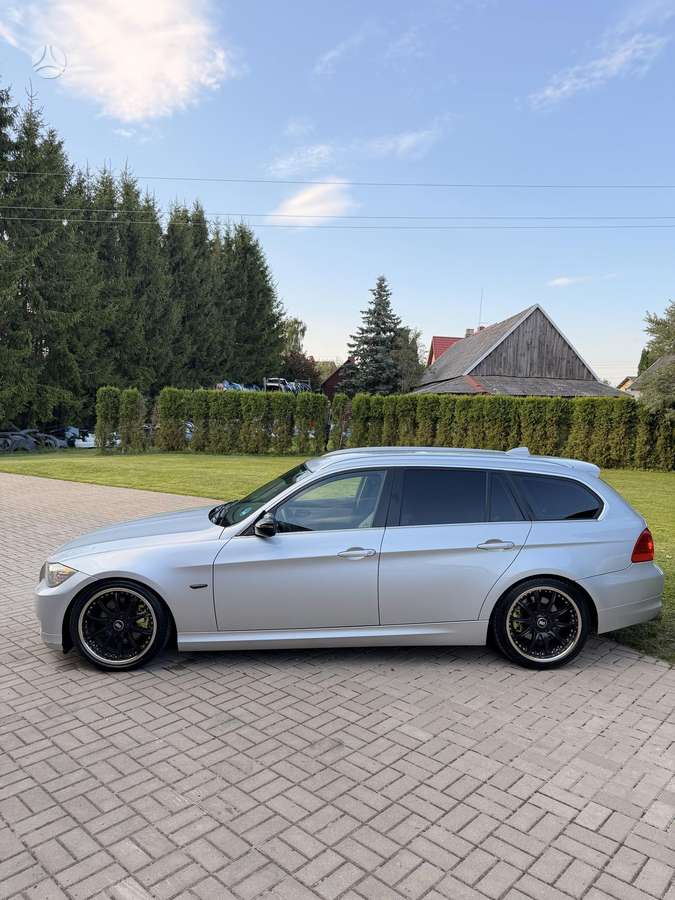 BMW 320, 2.0 l., wagon