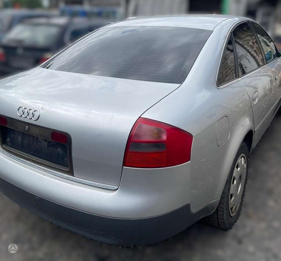 Audi A6 dalimis
