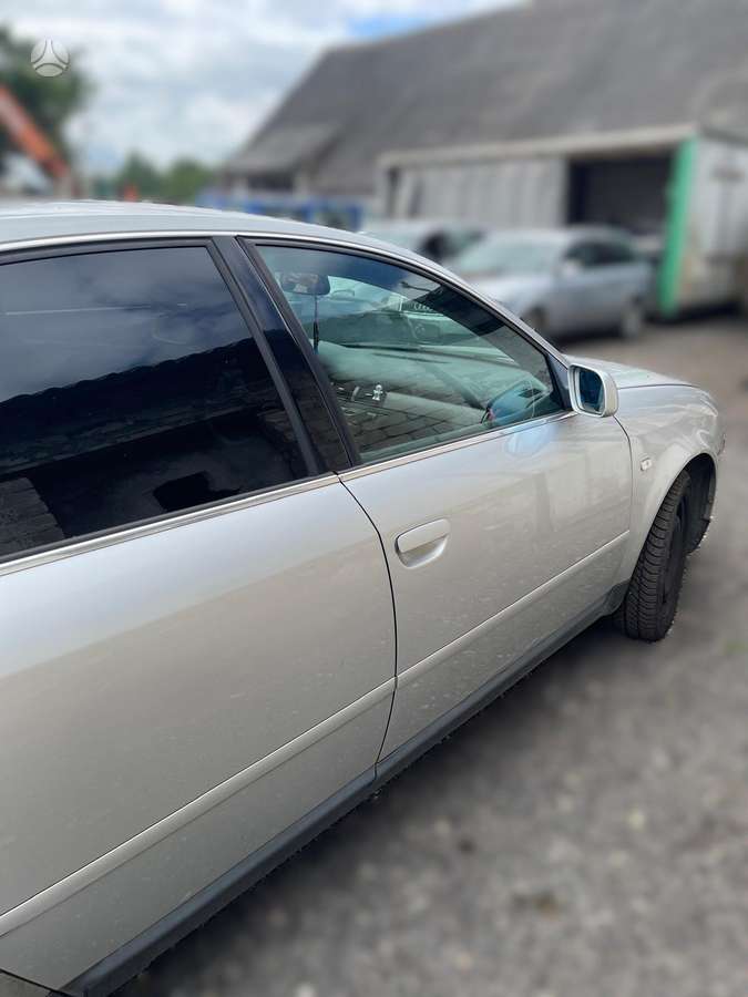 Audi A6 dalimis