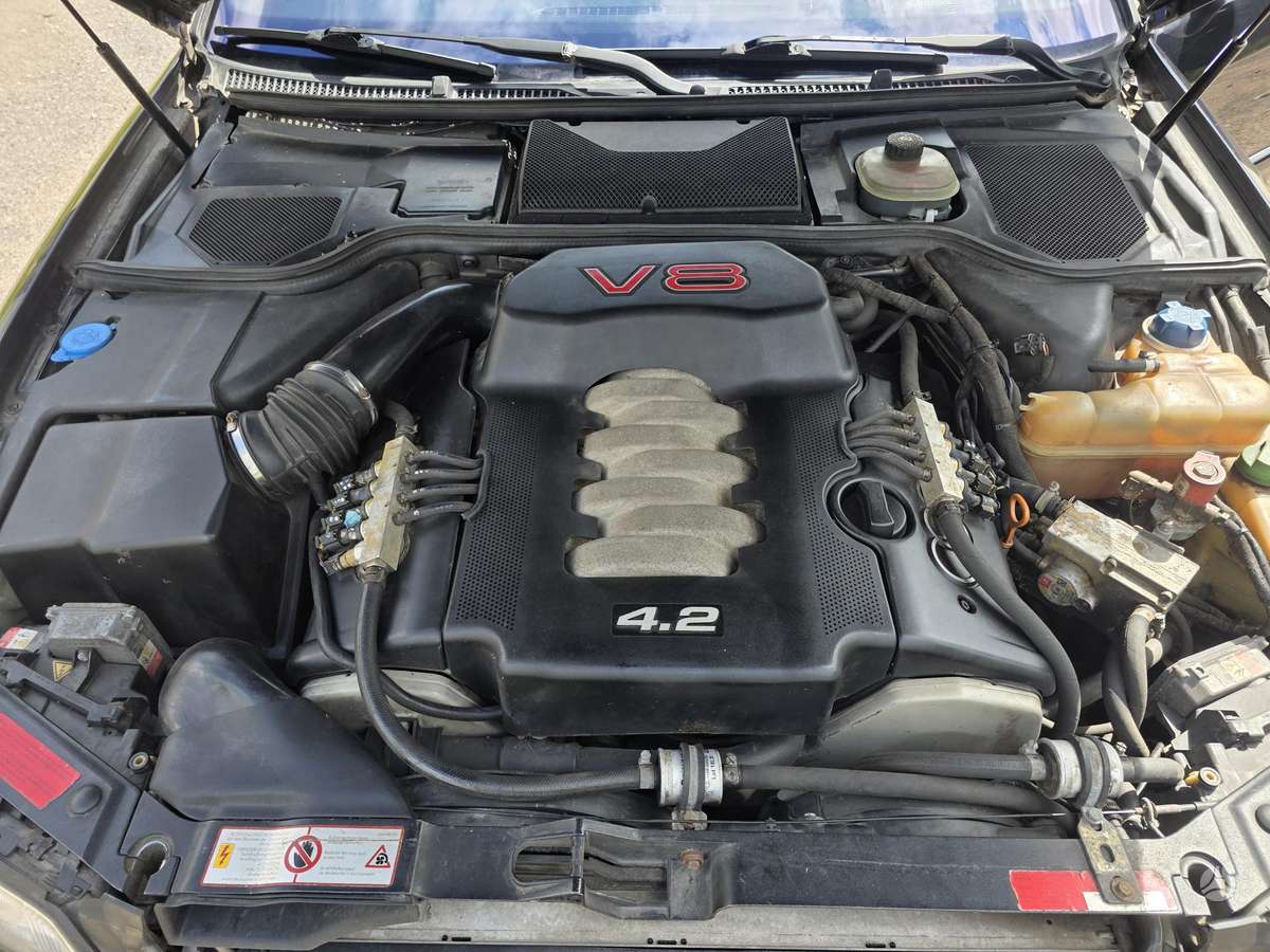 Audi S8, 4.2 l., Седан