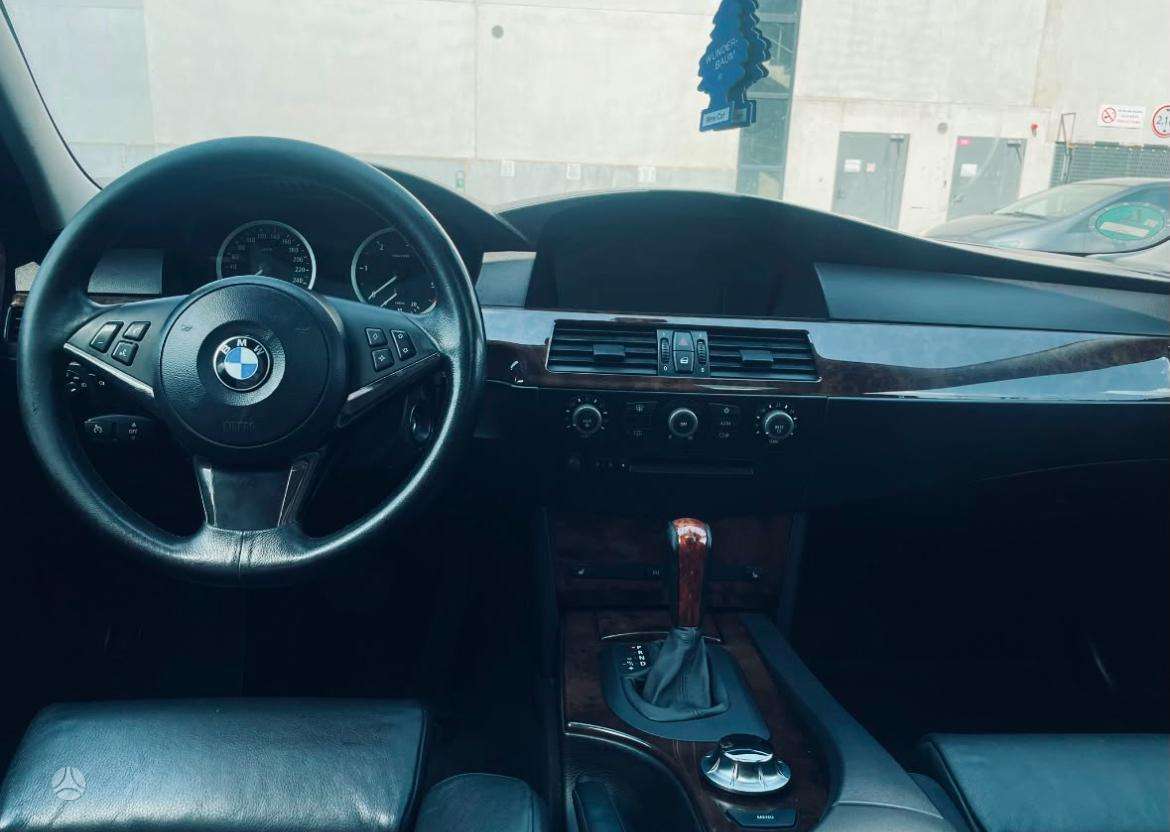 BMW 525, 2.5 l., Универсал