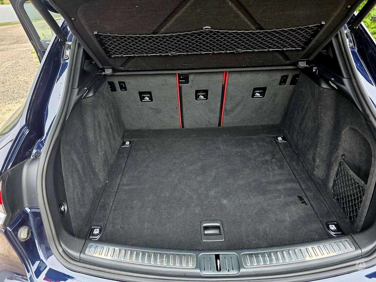 Porsche Macan - 3