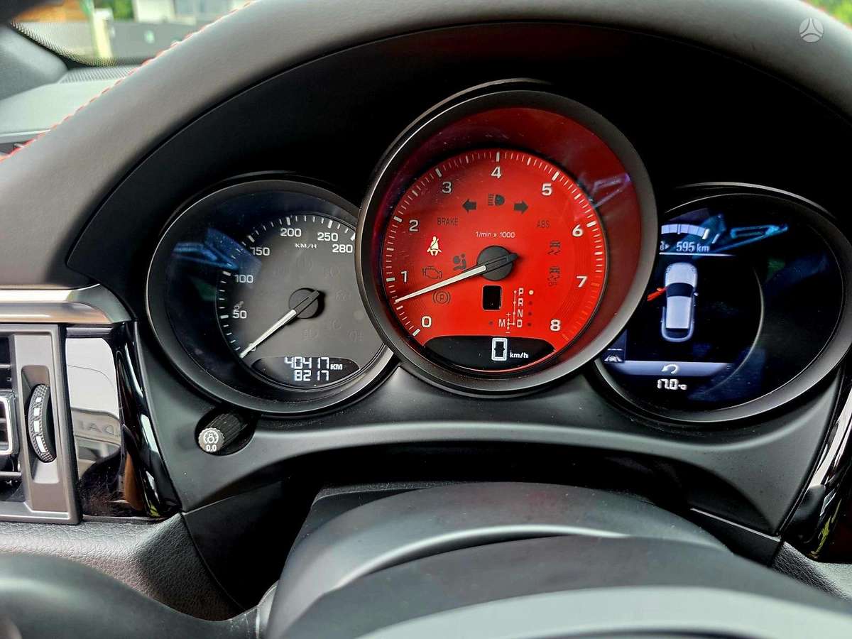 Porsche Macan - 12