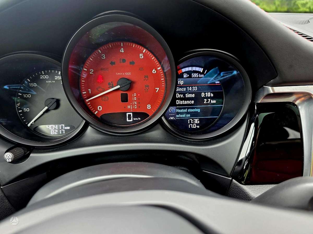 Porsche Macan - 8