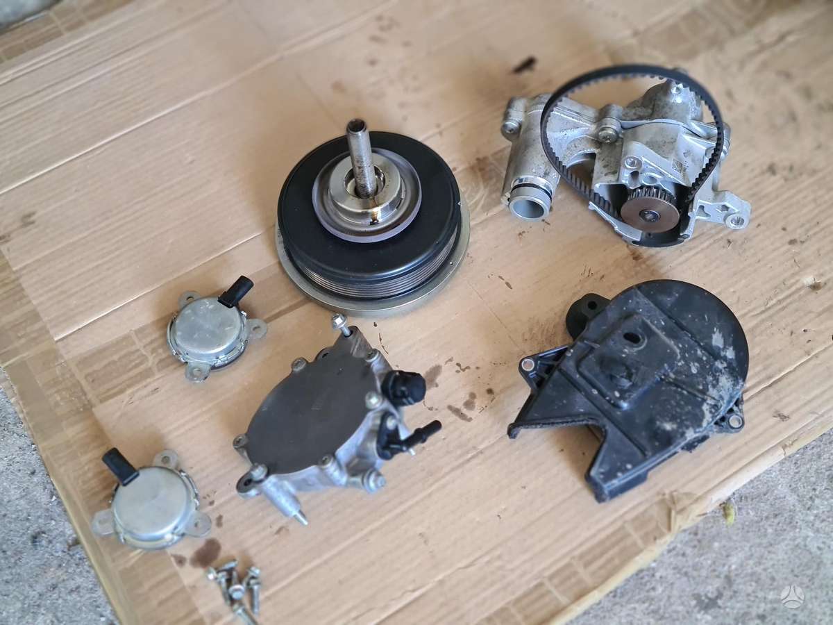 Ford Focus variklio detalės